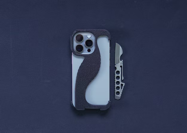 Skeleton Case iPhone 16 Pro